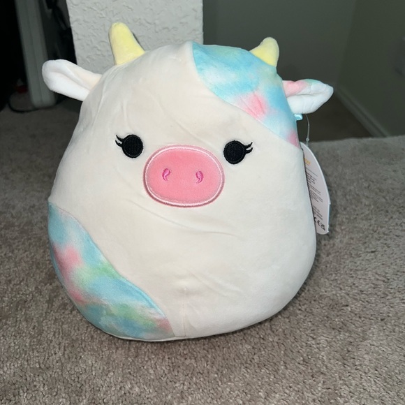 New Candess the Cow Squishmallow - Picture 3 of 6